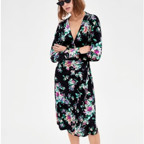 Zara Dresses & Skirts - Velvet Zara wrap dress